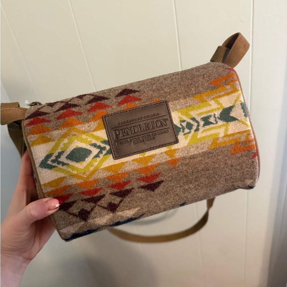 Pendleton Tan Wool Aztec Crossbody Bag with Multicolor Pattern